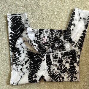 Evolution and Creation Leggings Black and White Large